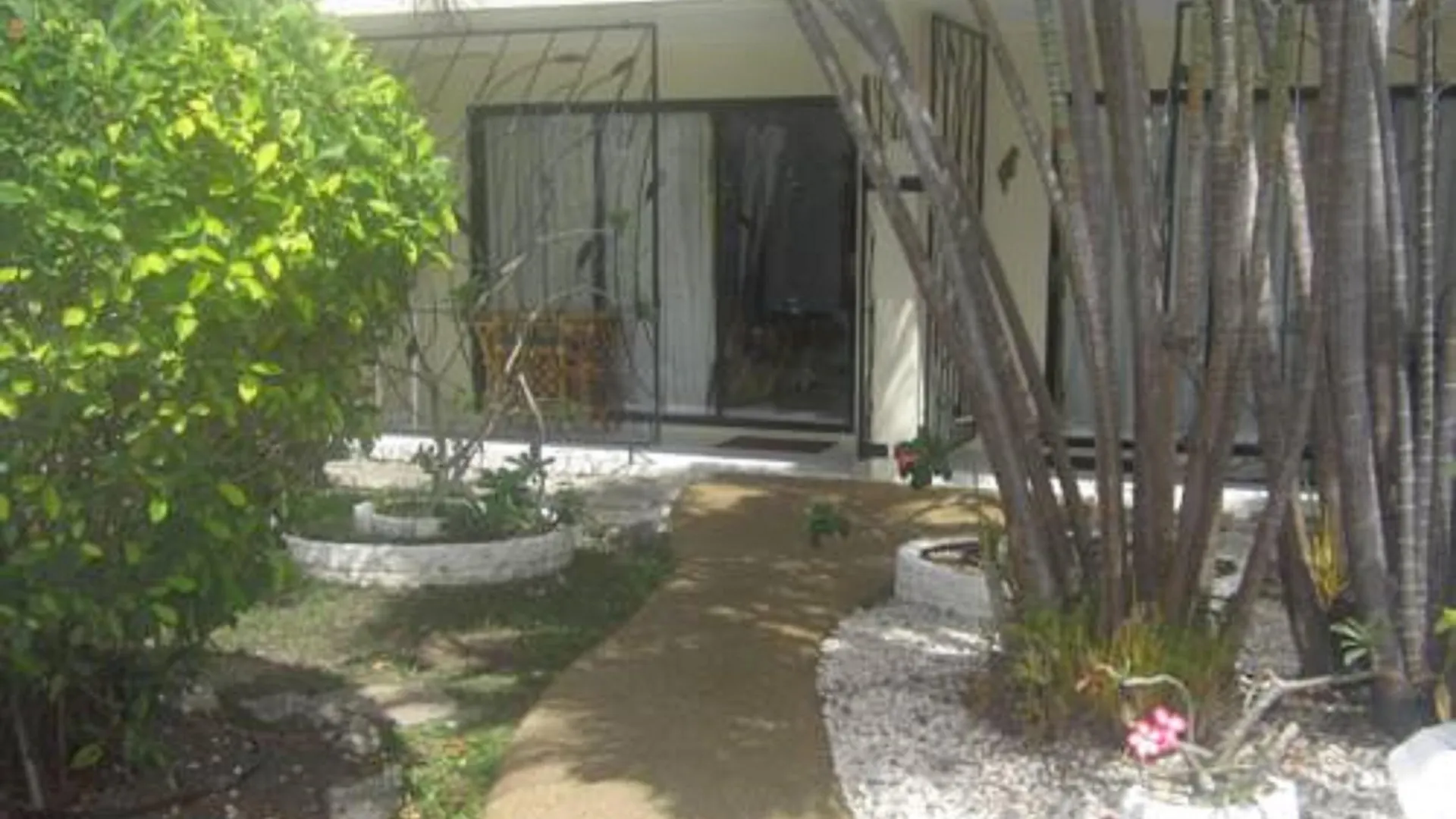 Pirate'S Inn Bridgetown Hotel