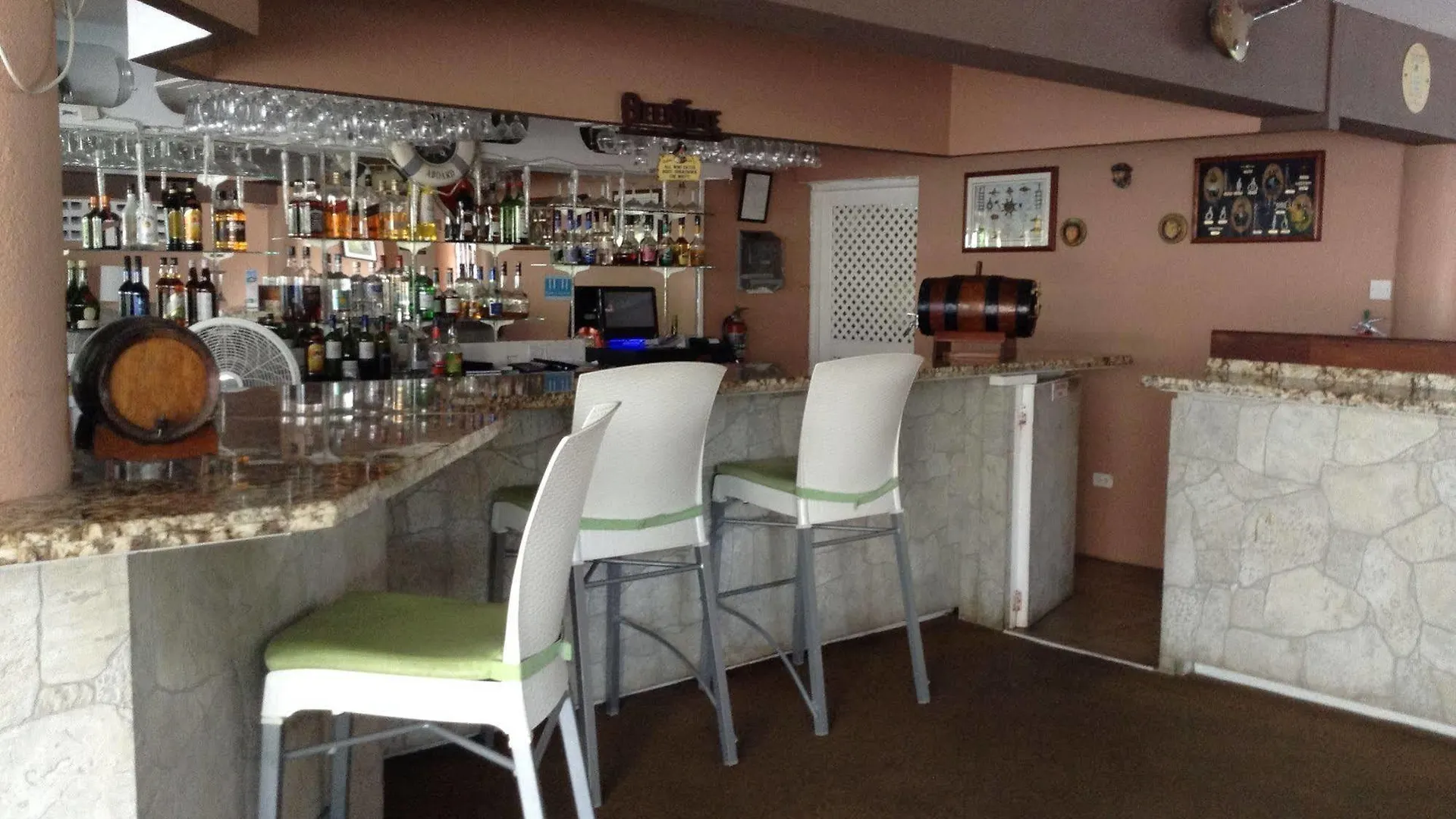 Pirate'S Inn Bridgetown 2*,  Barbados